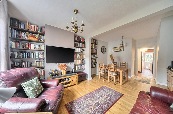 2 bedroom  terraced house for sale