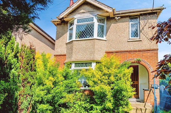 3 bedroom  detached house for sale