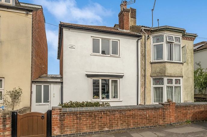 2 bedroom semi-detached house for sale