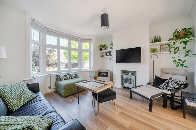 5 bedroom  detached house for sale