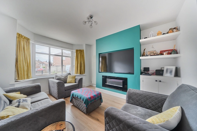 4 bedroom  detached house for sale