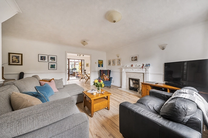 4 bedroom  detached house for sale