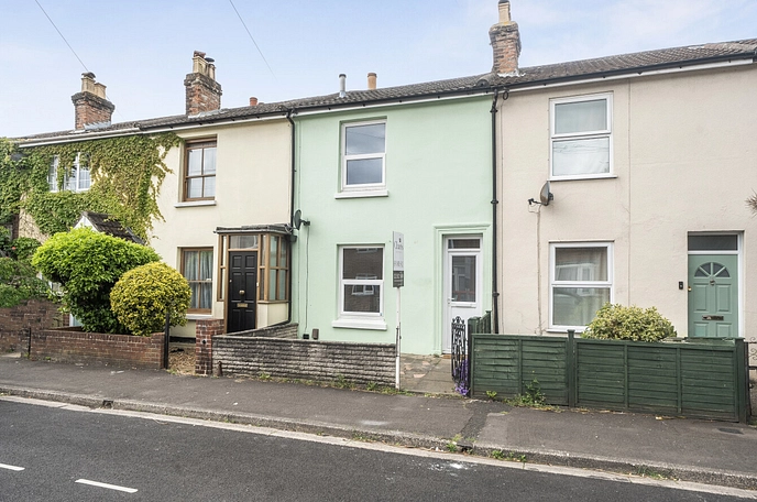 2 bedroom terraced house for sale