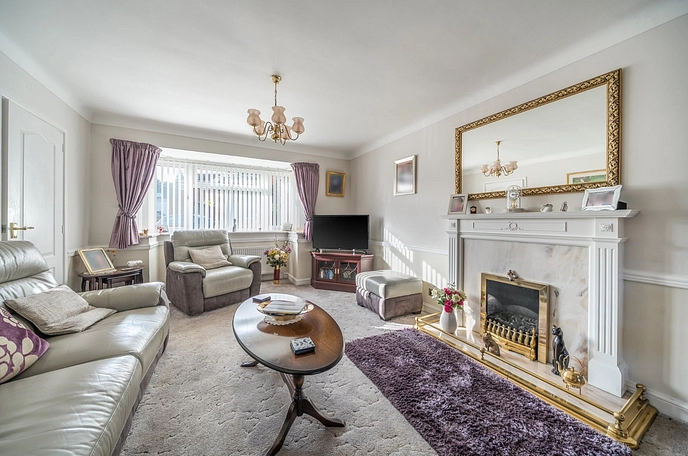 3 bedroom  semi-detached house for sale