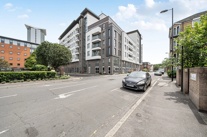 2 bedroom property for sale