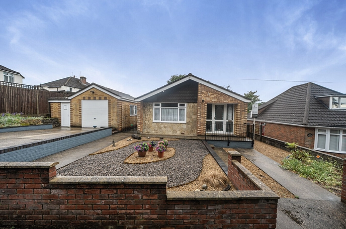3 bedroom detached bungalow for sale