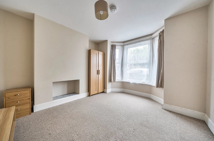 3 bedroom  semi-detached house for sale