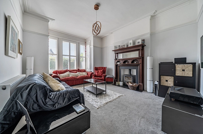 5 bedroom  detached house for sale
