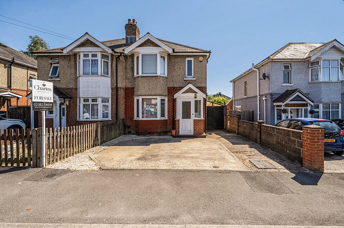 3 bedroom  semi-detached house for sale