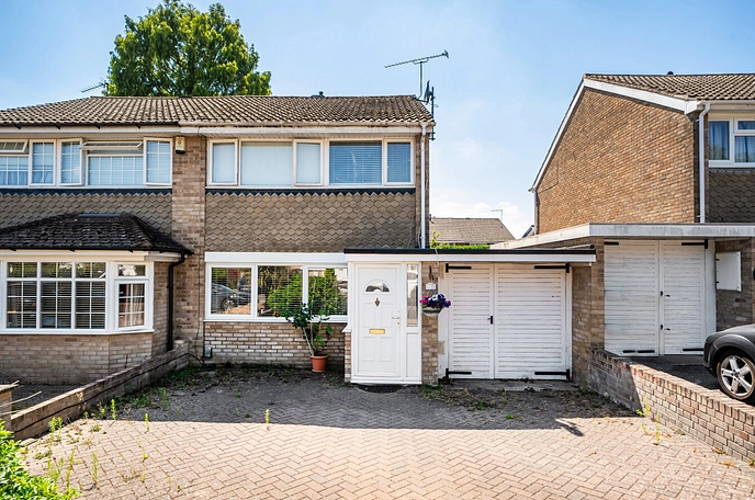 3 bedroom semi-detached house for sale