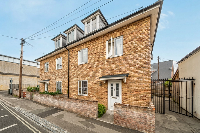 1 bedroom apartment for sale