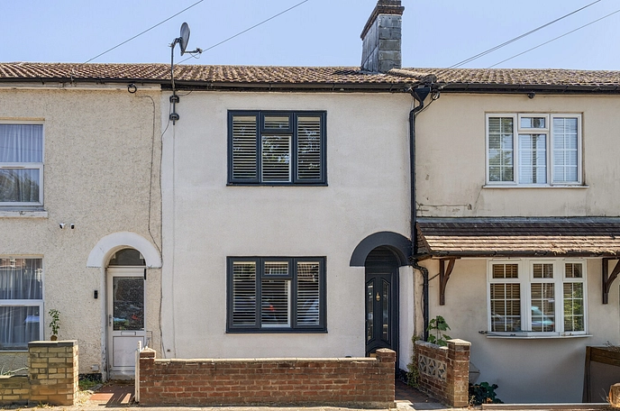 2 bedroom  terraced house for sale