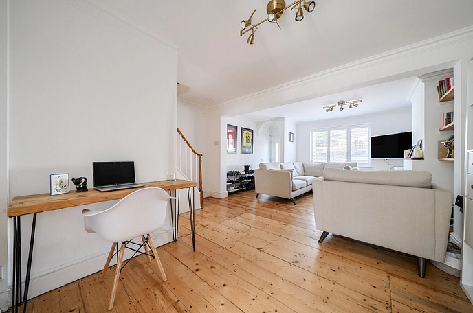 2 bedroom  terraced house for sale