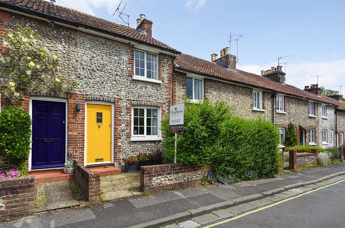 2 bedroom terraced house to rent