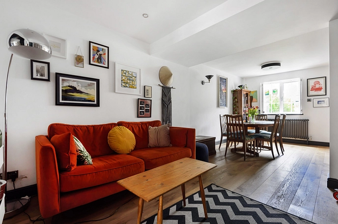 2 bedroom  terraced house to rent