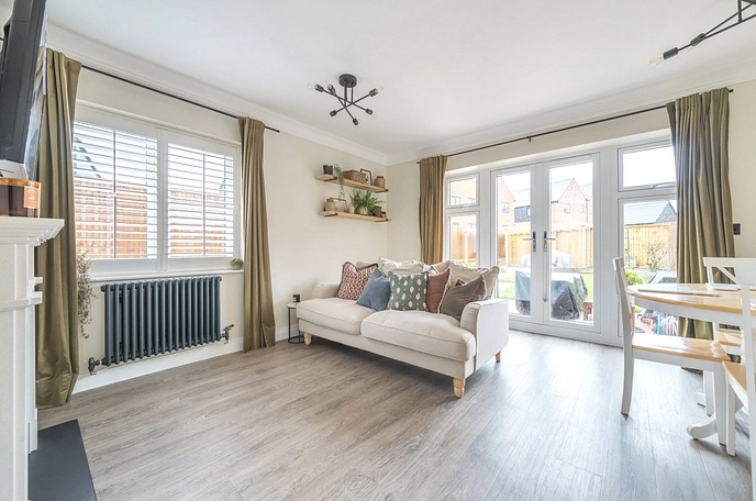 2 bedroom  semi-detached house to rent