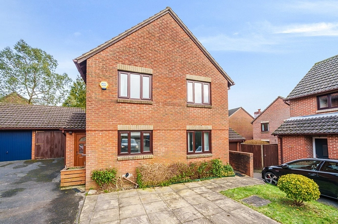 3 bedroom detached house to rent
