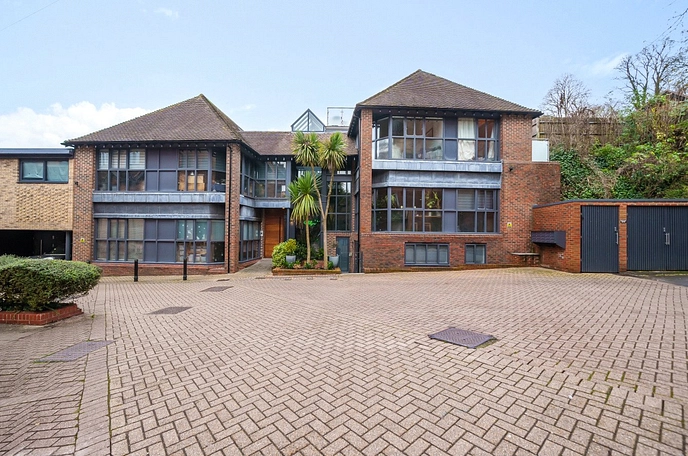 2 bedroom apartment to rent