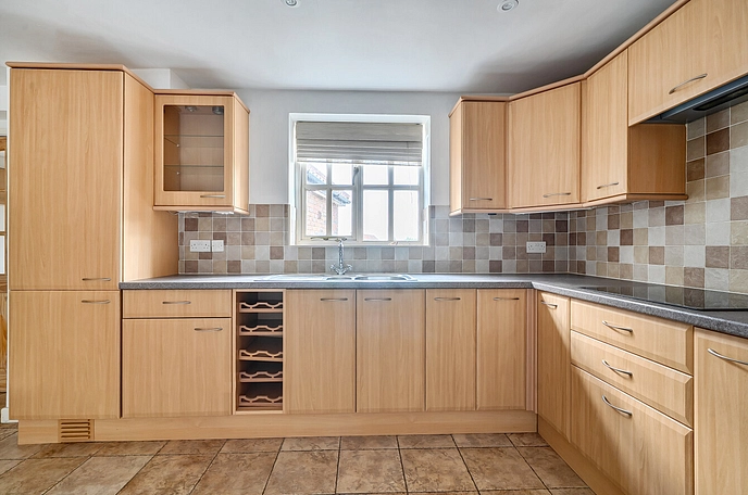 3 bedroom  terraced house to rent