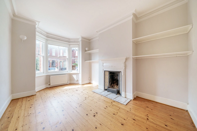 4 bedroom  terraced house to rent