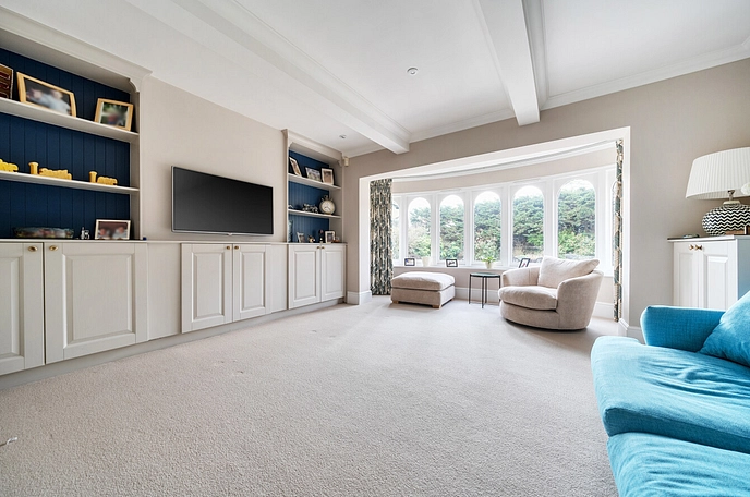 6 bedroom  detached house for sale