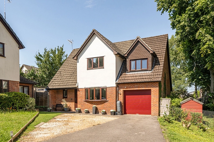 4 bedroom  detached house for sale
