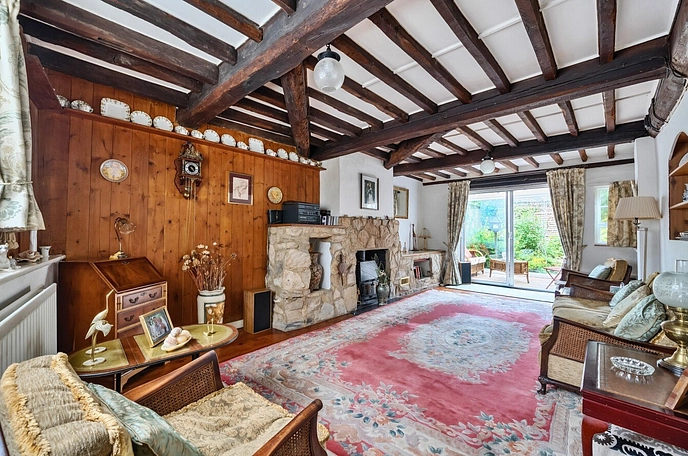 4 bedroom  semi-detached house for sale