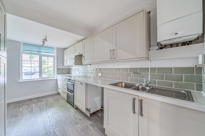 3 bedroom  semi-detached house for sale