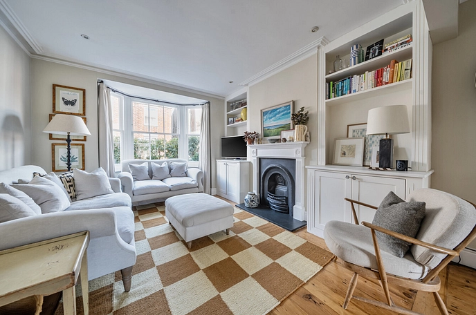 3 bedroom  terraced house for sale