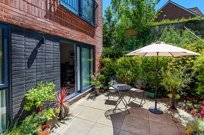 2 bedroom apartment for sale