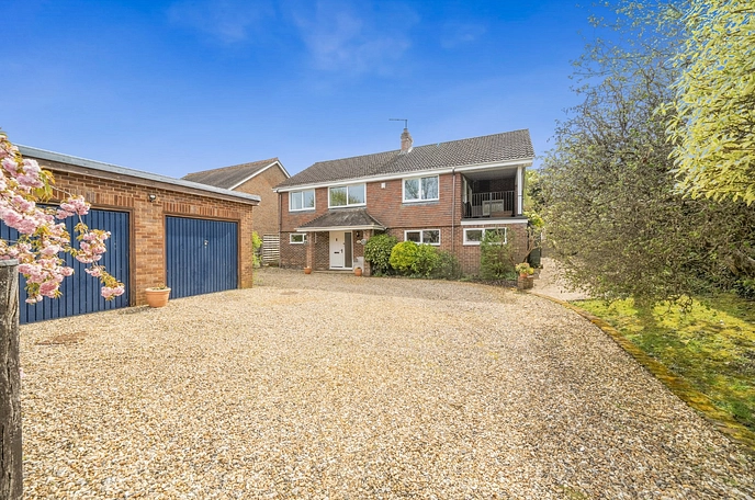 4 bedroom  detached house for sale