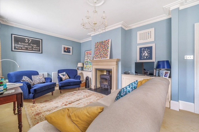 4 bedroom  detached house to rent