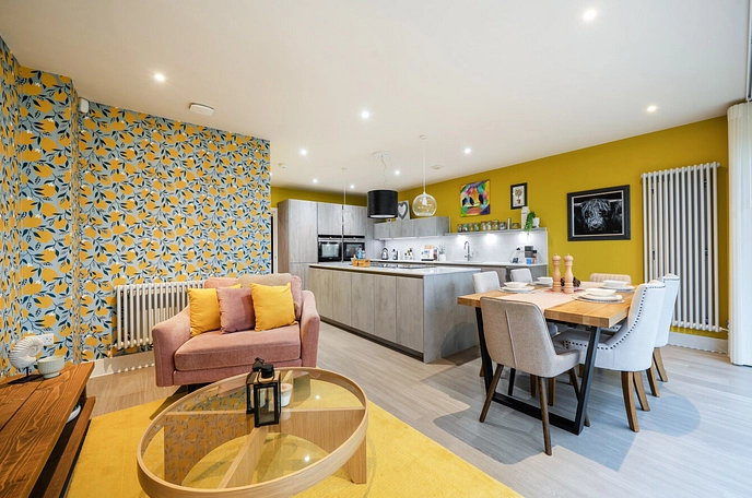 4 bedroom  terraced house for sale
