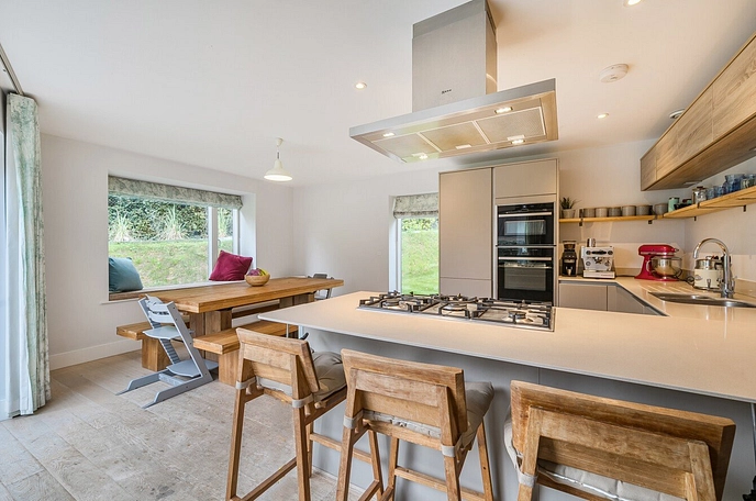 4 bedroom  detached house for sale