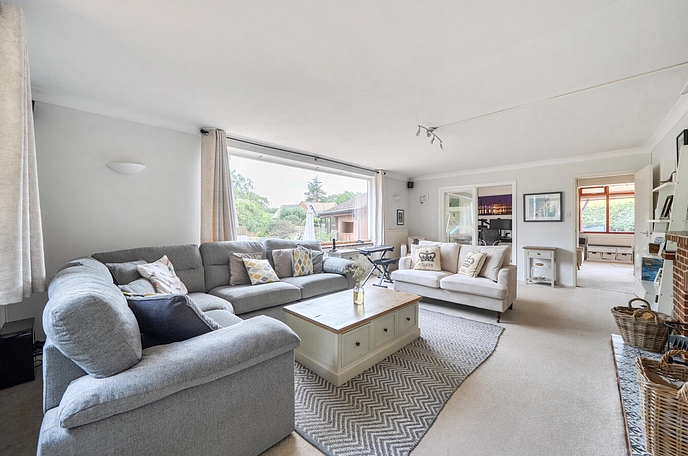 4 bedroom  detached house for sale