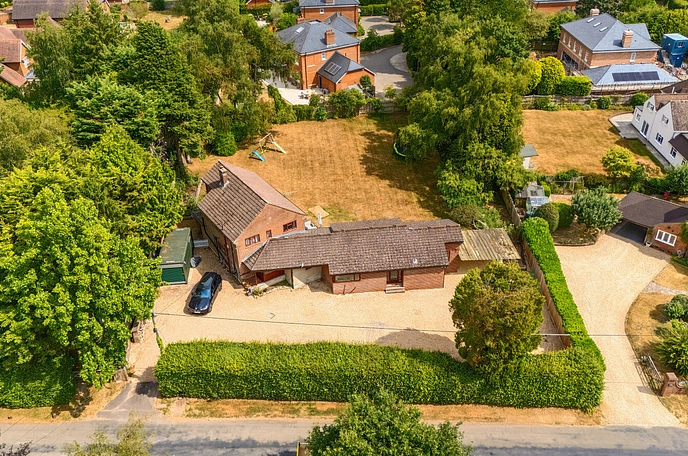 4 bedroom  detached house for sale