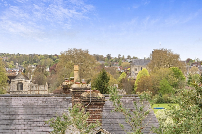 2 bedroom  terraced house for sale