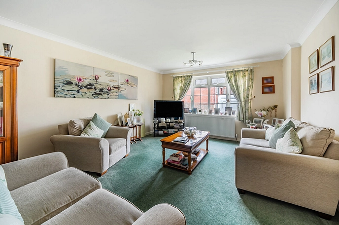 6 bedroom  detached house for sale