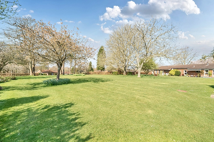 2 bedroom  terraced bungalow for sale