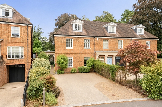 5 bedroom house for sale