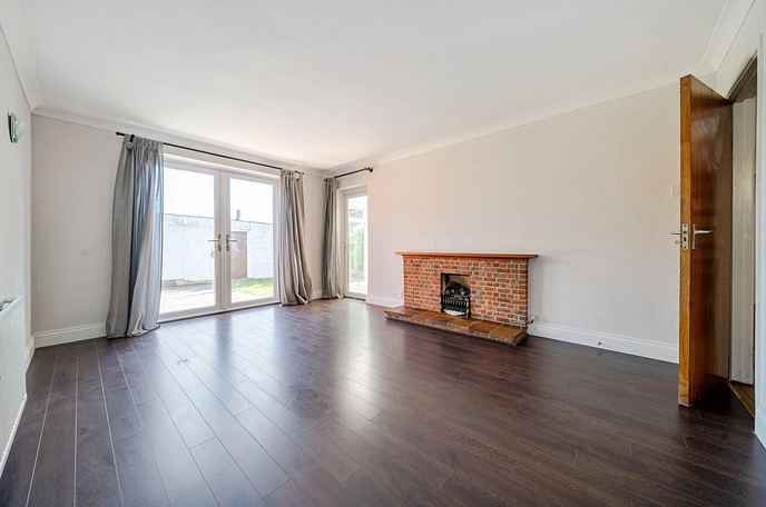 4 bedroom  detached house for sale