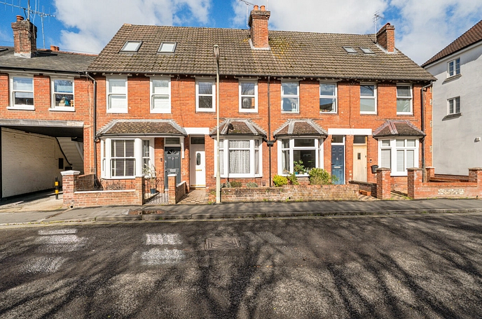 3 bedroom  terraced house for sale