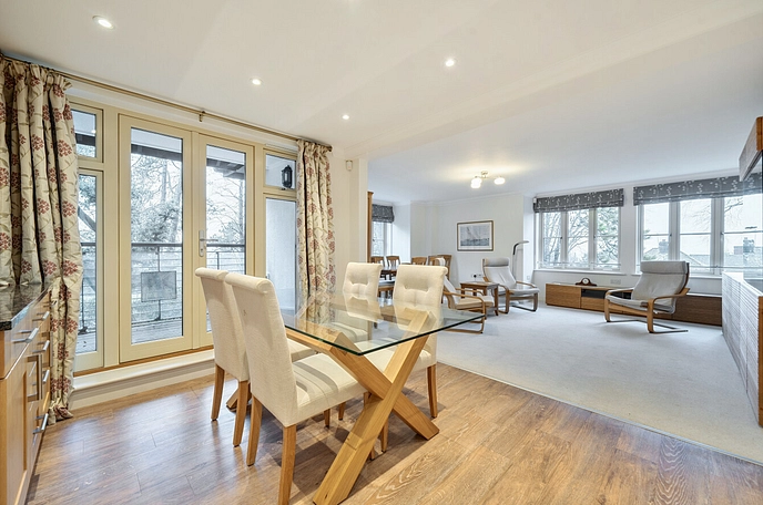 3 bedroom apartment for sale