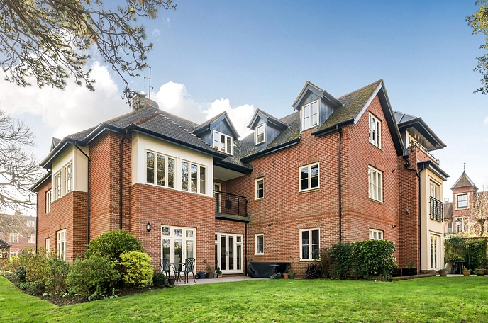3 bedroom apartment for sale