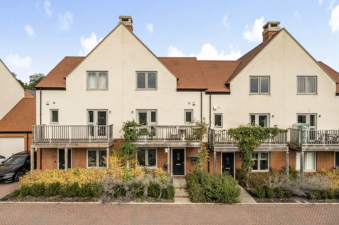 4 bedroom  terraced house for sale