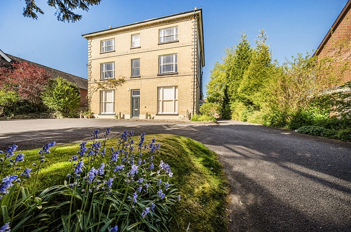2 bedroom apartment for sale
