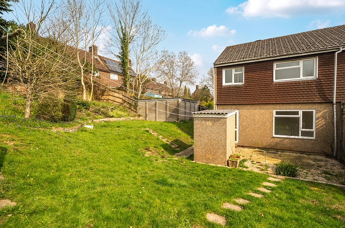 3 bedroom  semi-detached house for sale