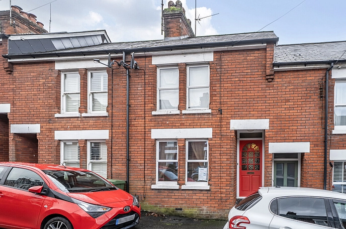 2 bedroom  terraced house for sale