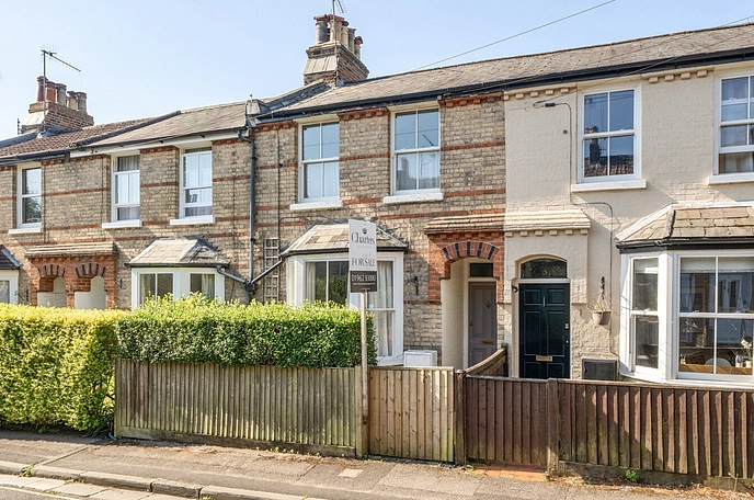 2 bedroom  terraced house for sale