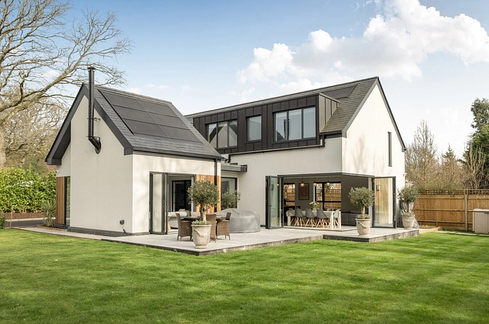 4 bedroom  detached house for sale